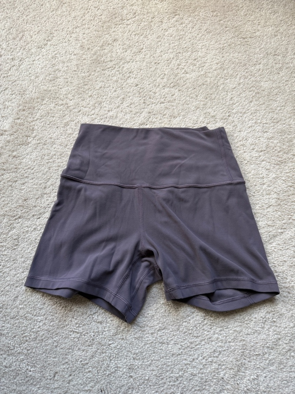 Lululemon Align Shorts 4” Size 6 in purple